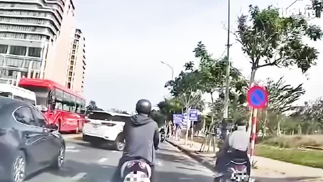 video-trinh-sat-vay-bat-o-to-van-chuyen-ma-tuy-lien-tinh-o-da-nang-tuoi-tre-online-1749800357.mp4