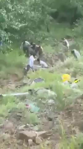 xe-buyt-mat-lai-lao-xuong-vuc-4-nguoi-tu-vong-17-nguoi-bi-thuong-1752630681.mp4