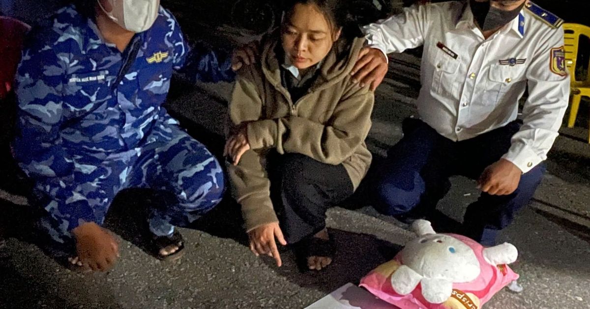 Bắt quả tang Ngô Thị Mai SN 1999 "làm chuyện động trời" tại bãi biển ở Quảng Trị