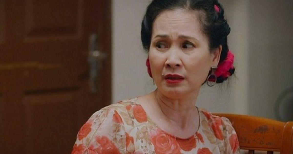 Mẹ chồng sốc nặng trước tin nhắn con dâu gửi lúc con trai đang trên bàn mổ