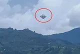 Vật thể lạ như dải ruy băng xoay tròn giữa mây khiến người dân hoang mang