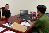 Danh tính người đàn ông hung hăng tát tài xế giao thực phẩm tại trường, thách thức "bố mày chửi thì làm sao"