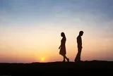 Đêm ở nhà nghỉ với bạn trai là bố đơn thân, anh đòi chia tay vì biết tôi còn trong trắng