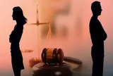 Vợ ở lại qua đêm nhà bạn thân khác giới, tôi nhanh chóng ký đơn ly hôn, rồi bẽ bàng nhận câu: "Anh là người chồng vô trách nhiệm nhất”
