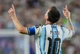 200 trận và cú hat-trick lịch sử: Messi đưa Argentina khởi đầu hoàn hảo