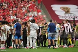 Cầu thủ Canada và Qatar ẩu đả sau tiếng còi mãn cuộc