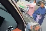 Clip: Đi ngược chiều gây tai nạn, nữ tài xế còn lớn tiếng trách người đi đúng luật