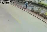 Vụ gã đàn ông bám theo, ném bé gái xuống sông: Thủ phạm là người không ai ngờ tới