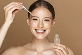 Da khô bong tróc mãi không hết? Đây là những tiêu chí cần biết khi chọn serum phục hồi