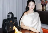 Mỹ nhân miền Tây từng giành vương miện quốc tế, nay có gu thời trang đẳng cấp, sở hữu loạt túi hiệu đắt đỏ