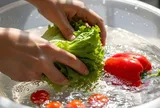 Bao năm ngâm rau với nước muối, nhiều người Việt vẫn không biết điều này