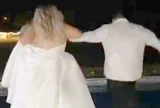 Nhảy xuống hồ bơi tạo nét độc lạ, cô dâu suýt tử vong vì sai lầm chết người ai cũng có thể mắc phải