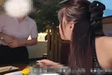 Đi ăn một mình, nữ blogger bị cả nhà hàng "quây" ép vào phòng kín gặp "Tổng tài"