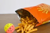 Hóc quả bóng nhựa tặng kèm gói snack, bé 5 tuổi tử vong thương tâm