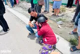 Vụ nam thanh niên ở TP.HCM bị xe buýt cán tử vong: Nghẹn lòng cảnh người mẹ ngã quỵ tại hiện trường