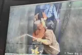 Nữ giáo viên bị túm tóc, đánh đập tàn bạo trong thang máy chỉ vì... con chó của hàng xóm