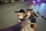 Nhóm thiếu niên mang "hàng nóng" đại náo phố đêm khiến phụ huynh "méo mặt" gánh phạt