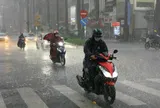 Cảnh báo mưa dông kèm lốc, sét, mưa đá ở Hà Nội: Những khu vực này bị ảnh hưởng