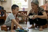 "Anh là con rể, đâu phải con trai ruột": Câu nói của chồng khi bố vợ nhập viện gây tranh cãi