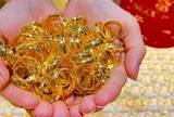 Tin mẹ hơn két sắt, tôi gửi giữ 8 cây vàng: 10 năm sau, tôi nhận món quà không ngờ