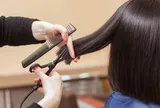 Bí quyết giữ tóc dài khỏe nhờ tỉa ngọn định kỳ