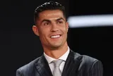 Forbes: Ronaldo trở thành vận động viên đầu tiên đạt 2 tỷ USD khi còn thi đấu