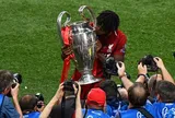 Thần tài" của Liverpool giải nghệ ở tuổi 31