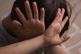 Cô giáo bị cáo buộc nhấc bổng, kéo lê bé 2 tuổi: Camera hé lộ chuỗi hành vi gây phẫn nộ