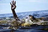 Nam thiếu niên 16 tuổi ôm bạn gái nhảy sông, tự bơi vào bờ bỏ mặc cô gái tử vong