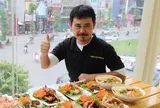 Hành trình của "ông trùm" phim Việt: Vay NSND Xuân Bắc 50 triệu lập nghiệp, U60 vẫn đứng quán phục vụ khách