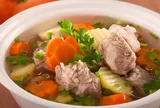 3 nhóm người nên hạn chế ăn canh hầm xương để tránh ảnh hưởng sức khỏe