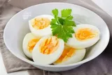 Ăn trứng mỗi ngày có gây nhồi máu cơ tim? Chuyên gia tim mạch đưa ra câu trả lời bất ngờ