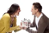 Chồng ngoại tình, vợ ly hôn sau 10 năm: Khối tài sản 4,1 tỷ đồng chia thế nào?