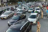 Hà Nội chỉnh khung giờ cho phép taxi, xe hợp đồng dưới 8 chỗ đi vào phố Khâm Thiên