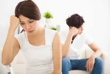 Sắp cưới, cô gái sốc với “luật tiền bạc” của bạn trai: Vợ mua mớ rau phải ghi, biếu bố mẹ 100.000 đồng cũng phải báo còn tiền của chồng cấm can thiệp