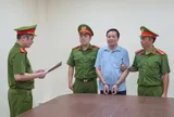 Bắt Vũ Doanh Nam, Giám đốc Trung tâm Trợ giúp xã hội tỉnh Phú Thọ "ăn chặn” trợ cấp của người tâm thần, khuyết tật