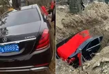 Chiếc xe Mercedes khoảng 1,1 triệu nhân dân tệ (hơn 4 tỉ đồng) với biển số "8888" được chôn xuống mộ làm đồ tùy táng khiến dư luận Trung Quốc bàng hoàng