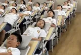 Không còn cảnh gục đầu trên bàn giữa trưa, “ghế biến hình” xuất hiện trong lớp khiến nhiều học sinh thích thú
