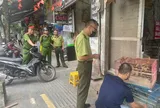 Hà Nội: Kiểm tra cơ sở kinh doanh, công an phường Bạch Mai phát hiện, thu giữ hàng trăm cá thể chim cảnh không rõ xuất xứ