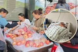 Đang bán 4 tấn táo kiếm tiền nuôi con, người đàn ông bất ngờ đột quỵ và điều xảy ra sau đó khiến nhiều người bật khóc