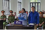 Khóa cổng, "nhốt" cả công an, đôi vợ chồng ở Gia Lai lĩnh án