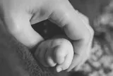 Bé gái 2 tuổi liên tục kêu đau họng rồi tử vong thương tâm: Cuộc gọi giữa giờ làm khiến người mẹ chết lặng khi thấy cảnh tượng này