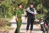 Chuẩn bị sẵn đoản tự chế để “săn” xe máy sơ hở, Võ Triều Dương (SN 2007) sa lưới chỉ sau khoảng 1 giờ