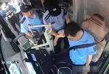 Dần mất ý thức sau tay lái, người tài xế vẫn kịp làm một việc khiến nhiều người bật khóc vì xúc động
