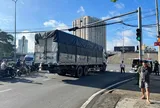 Va chạm với xe tải khi đi tập thể dục, người phụ nữ 64 tuổi tử vong thương tâm