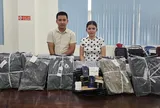 Vụ thu giữ gần 15.000 áo thun giả Lacoste, Burberry, LV...: Khởi tố cặp vợ chồng Nguyễn Đức Đạo và Phan Thị Hà Ly
