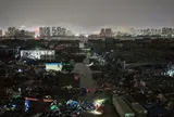 Đau lòng: Một người đàn ông bị cuốn khỏi căn hộ tầng 12 trong trận lốc xoáy kinh hoàng 260 km/h ở Trung Quốc