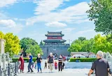 Sau cơn mưa, nhiều người đồng loạt ngước nhìn bầu trời vì một cảnh tượng kỳ lạ: "Rồng" thật hay chỉ là mây?