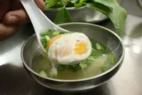 Thấy cháu gầy yếu, bà nội làm món trứng tưởng rất bổ, không ngờ bé trai 5 tuổi nôn ói, sốt cao và phải nhập viện khẩn cấp: Bác sĩ chỉ ra sai lầm nhiều người mắc phải