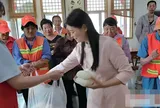 Người phụ nữ bán sạch của hồi môn, chi gần 400 triệu đồng để làm từ thiện: Phản ứng sau đó của chồng và gia đình gây chú ý